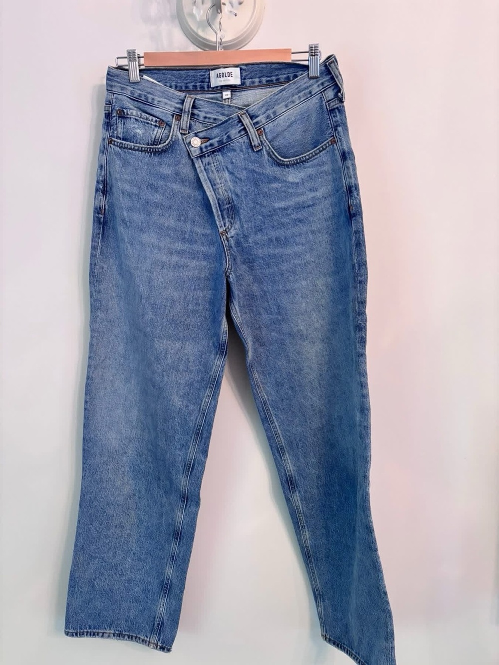AGOLDE Straight Leg Jeans in Medium Blue Wash